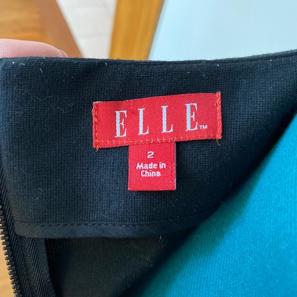 Black Elle mini Skirt - Picture 3 of 4